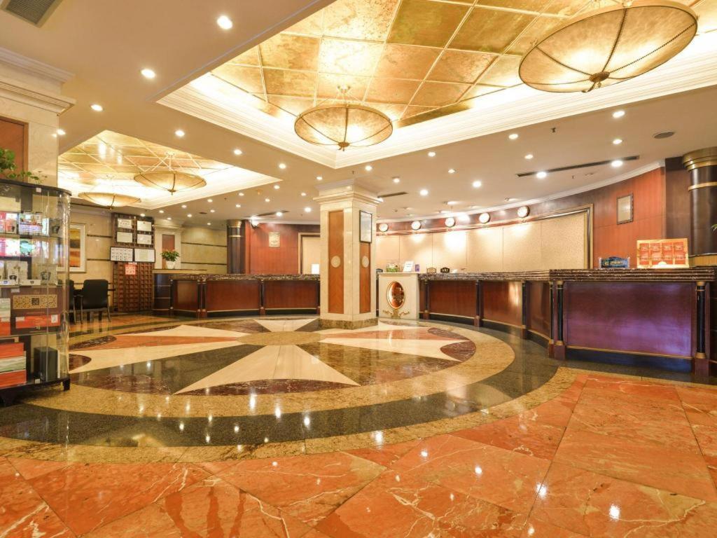 New Pearl River Hotel Guangzhou Bagian luar foto