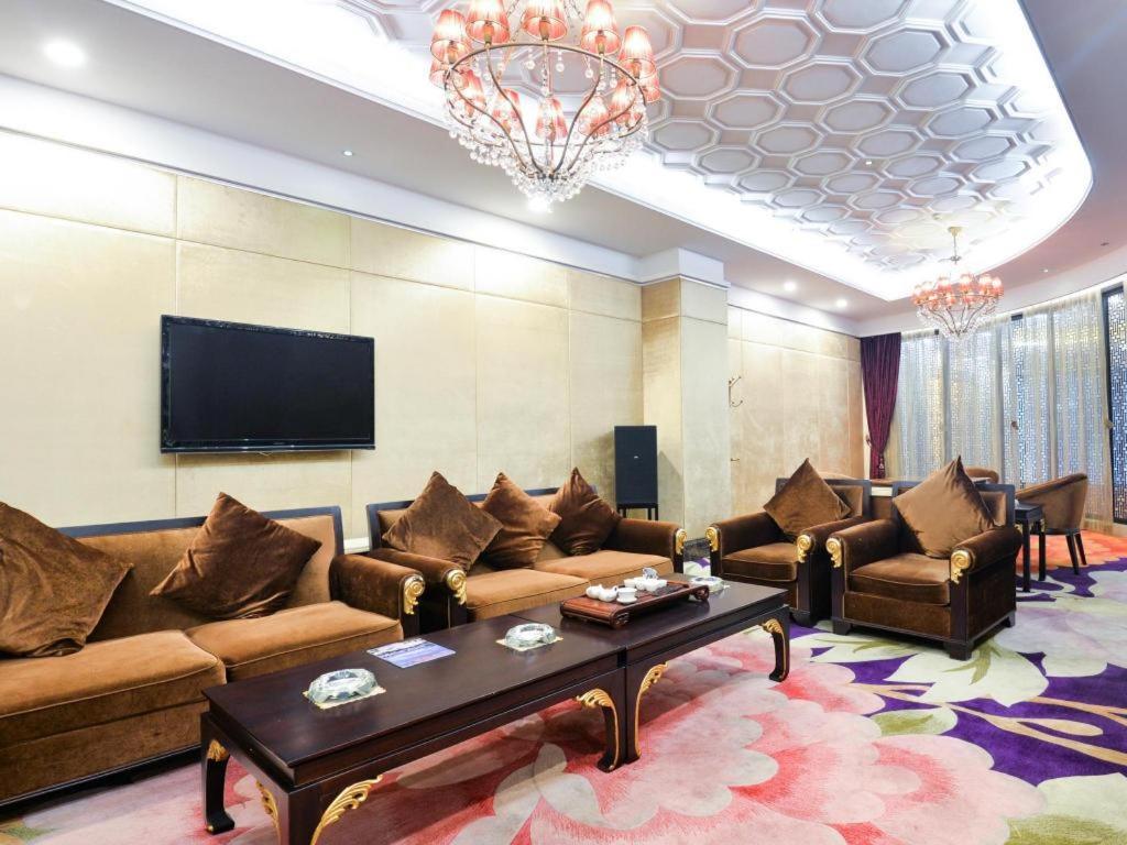 New Pearl River Hotel Guangzhou Bagian luar foto