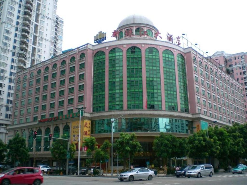 New Pearl River Hotel Guangzhou Bagian luar foto