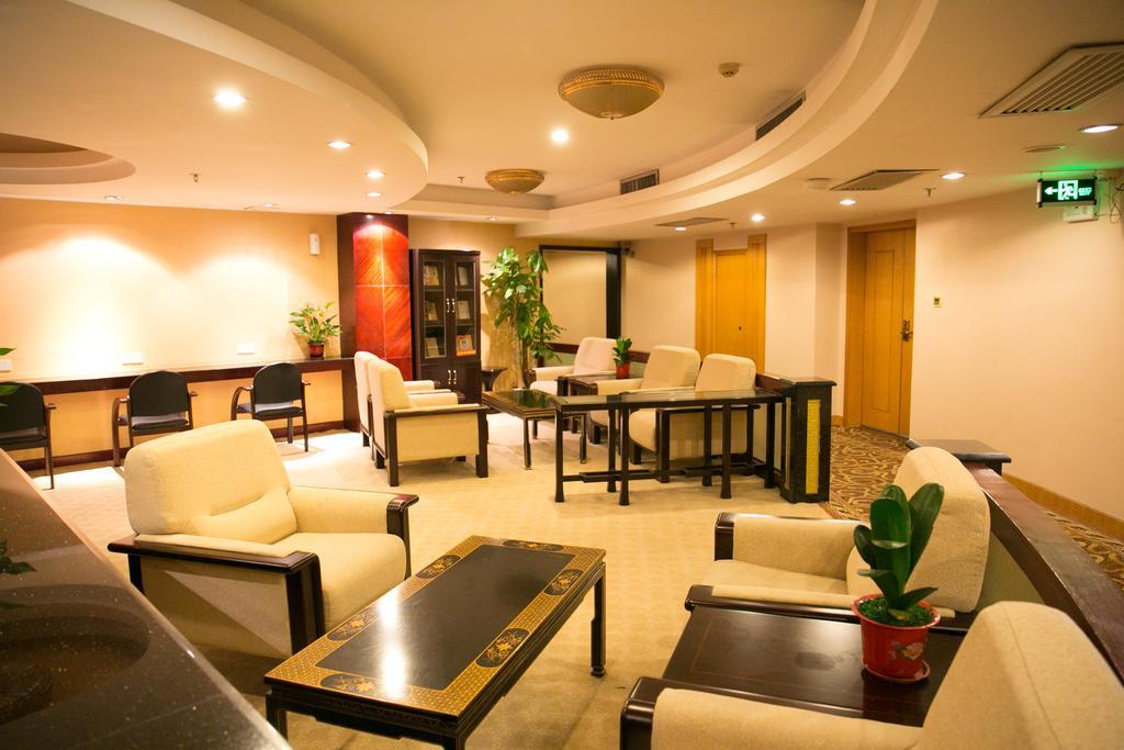 New Pearl River Hotel Guangzhou Bagian luar foto